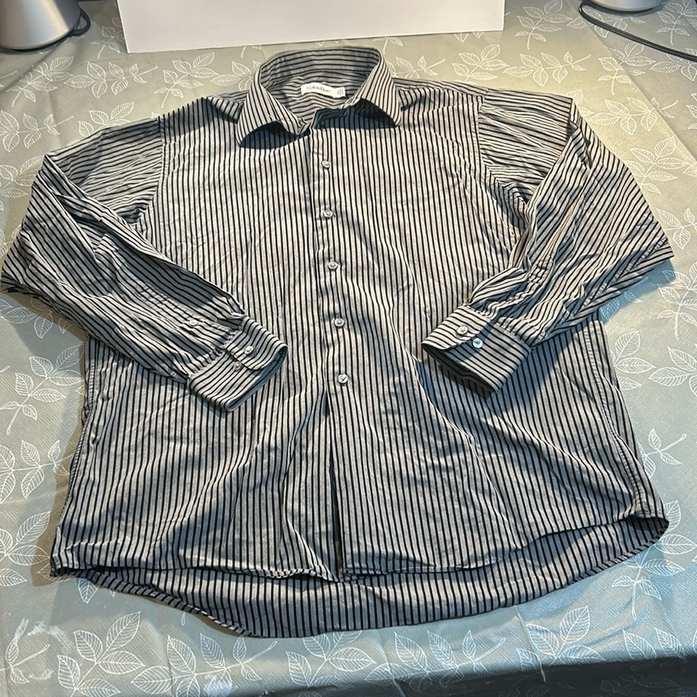 Men’s Calvin Klein Dress Shirt.